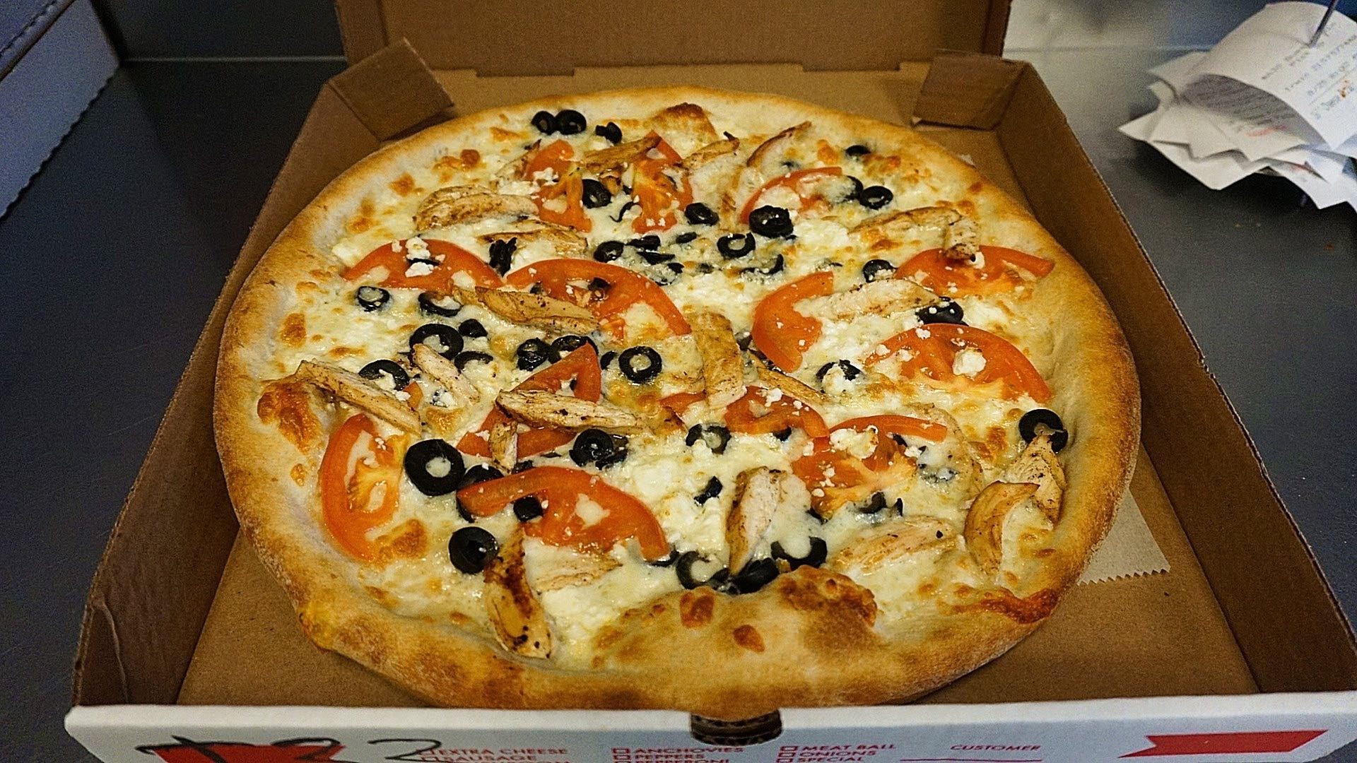 Mediterranean White Pizza (Medium 14'').