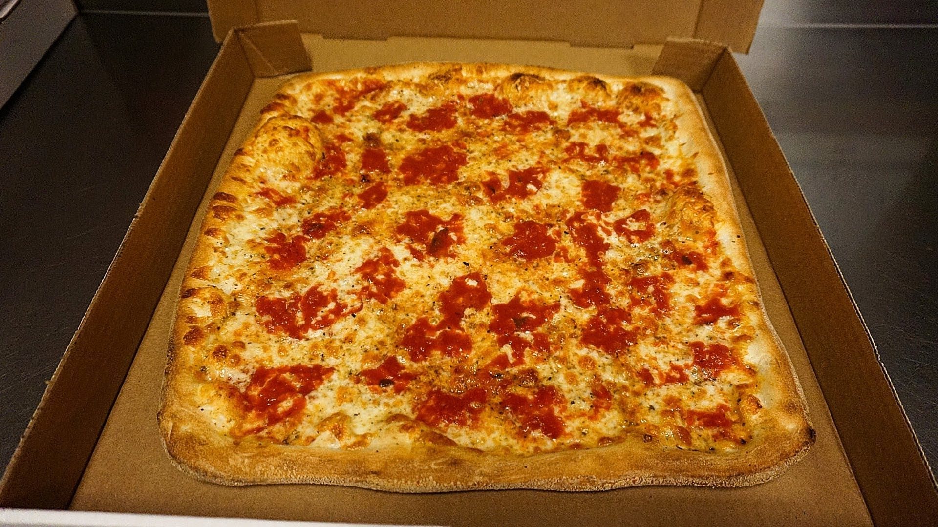 Gigi's Square Style Pizza (Large 16'').