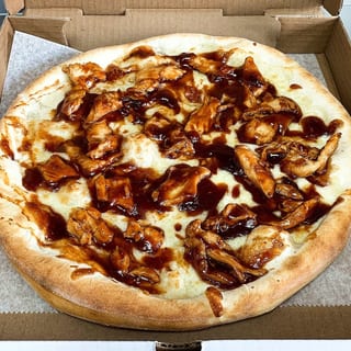 BBQ Grilled Chicken Pizza (Medium 14'')