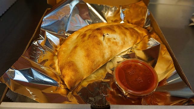 Ricotta & Mozzarella Calzone (Small).