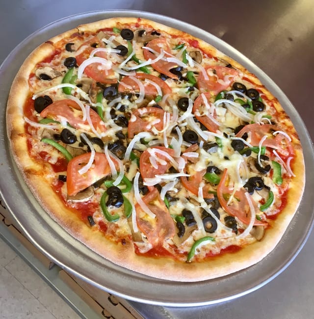 Red Vegetarian Pizza (Personal 12'').