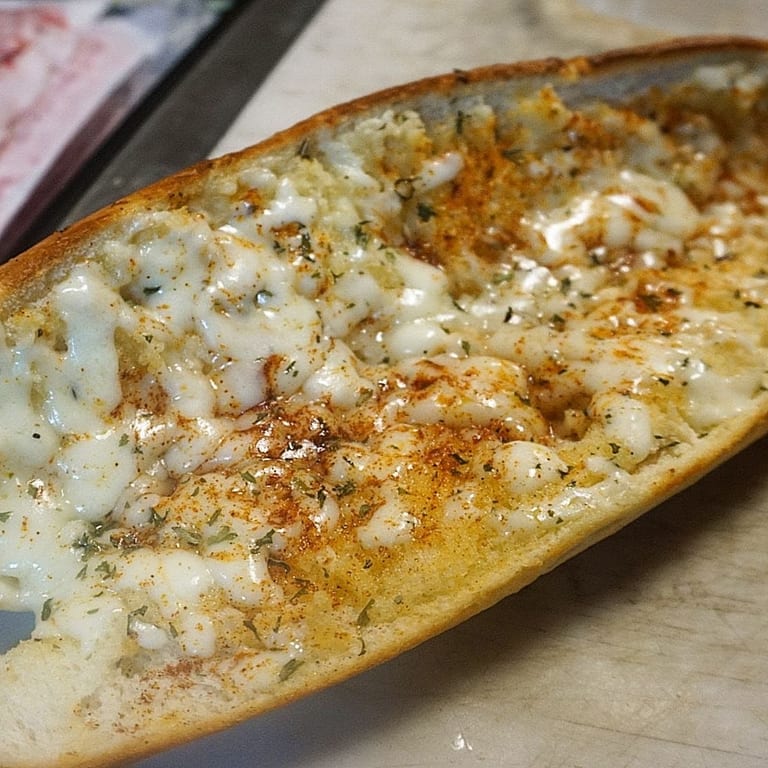 Garlic Bread: A Savory Italian Delight