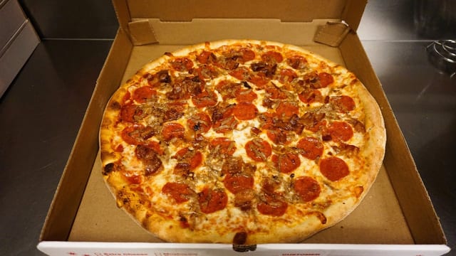 Meat Lover's Pizza (Personal 12'').