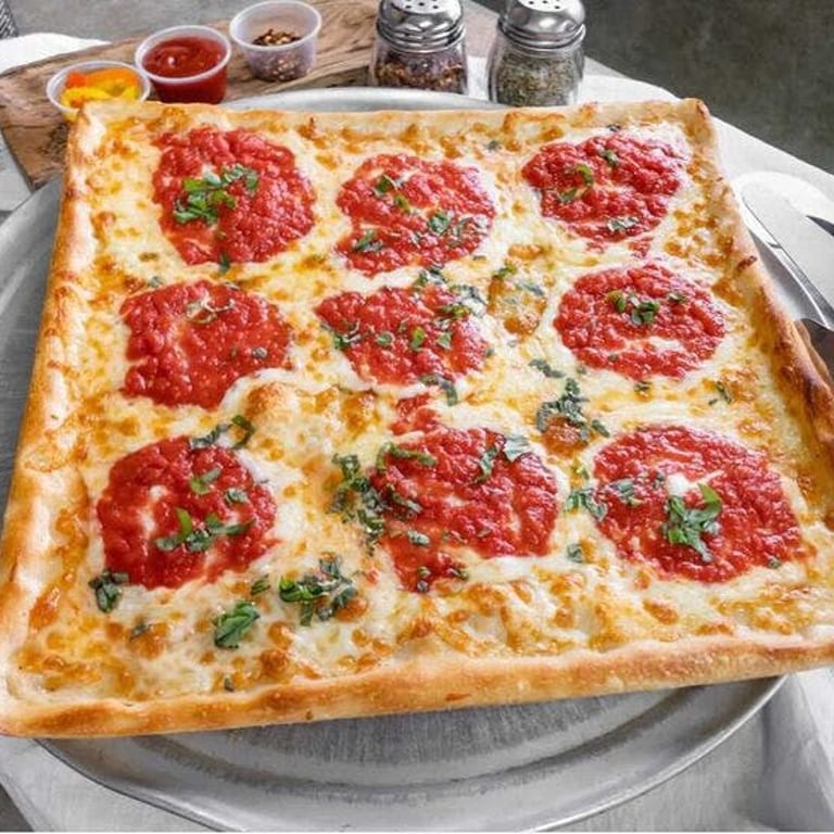 Delicious Cannoli: A Sweet Italian Treat