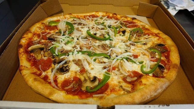 Enzo's Special The Works Pizza (Medium 14'').