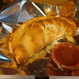 Ricotta & Mozzarella Calzone with One Topping (Small)