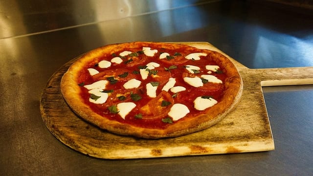 Margherita Pizza (Personal 12'').