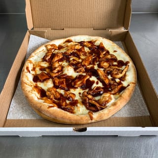 BBQ Grilled Chicken Pizza (Large 16'')